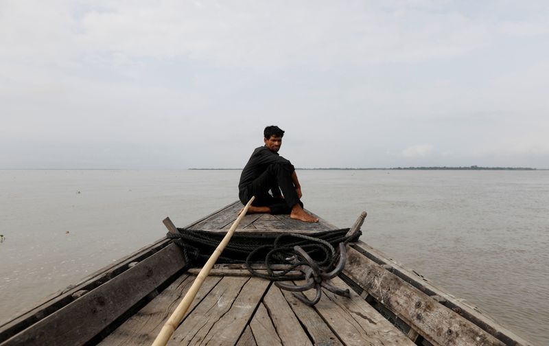 China to build world's largest hydropower dam in Tibet