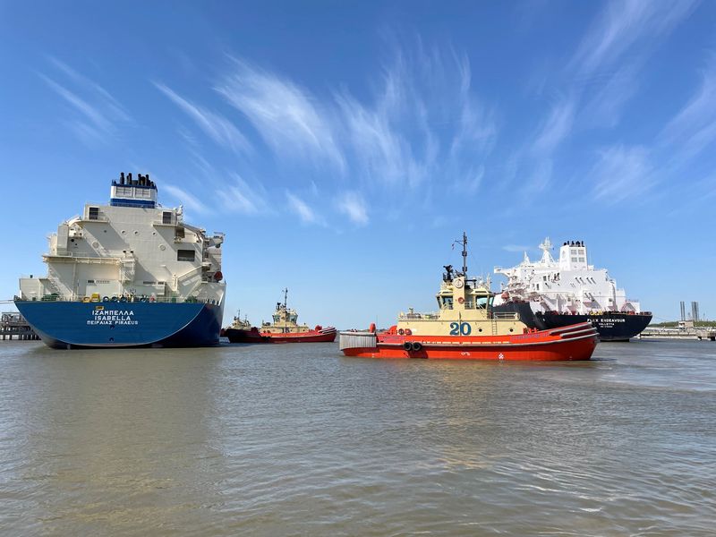 US extends comment deadline on Biden-era LNG study to protect approvals