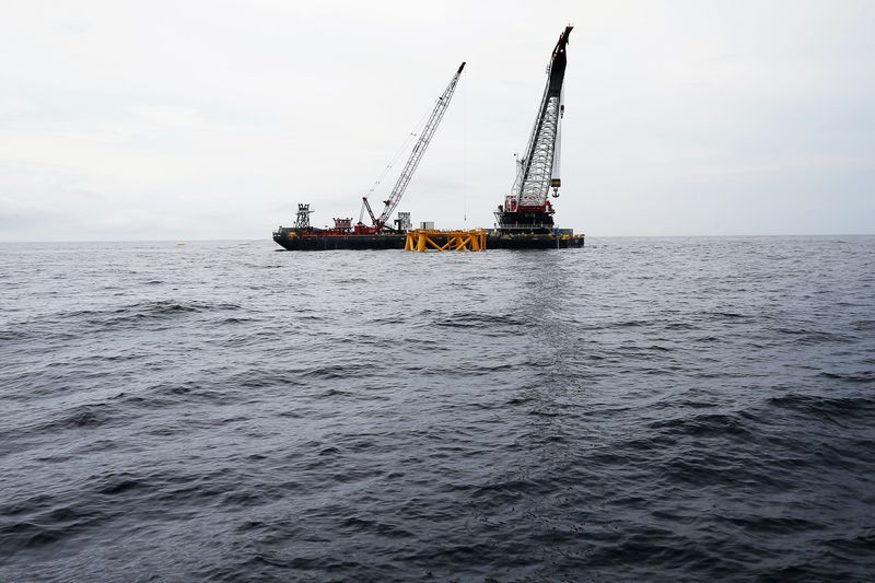Factbox-US offshore wind farms in service, in construction and under development