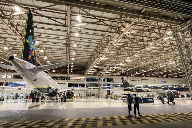 Brazil's Embraer approves additional pause in the development of E175-E2 jet