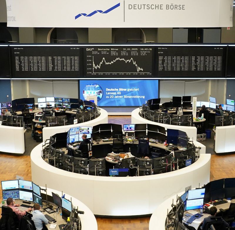 European shares close at record high after upbeat earnings; US-Ukraine deal in focus