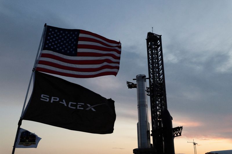 SpaceX scrubs Starship test flight over unspecified ship issue