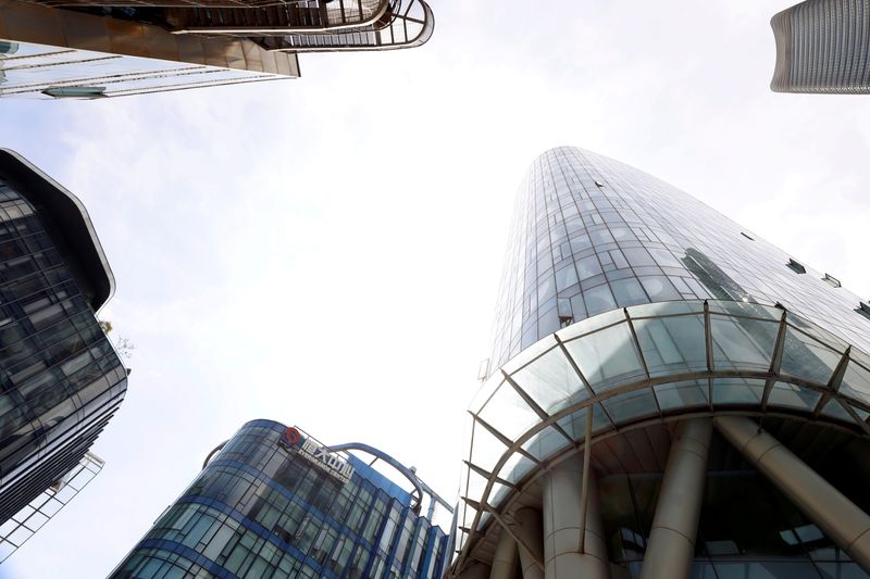 China's Evergrande Property Services eyes up to 37% decline in annual profit