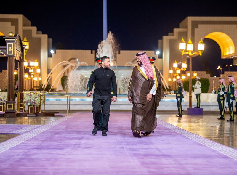 Saudi crown prince, Ukraine’s Zelenskiy discuss achieving sustainable peace in Ukraine, SPA says