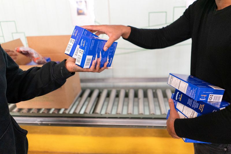 US senators to urge USDA to reinstate canceled local food programs