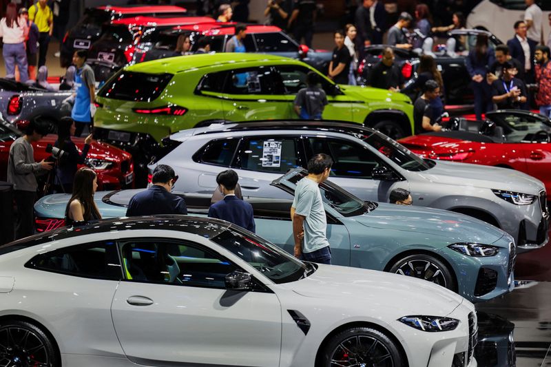 Factbox-What’s in Trump’s new 25% tariffs on US auto imports?